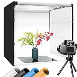 【Mehrwinkelaufnahme und einfache Installation】Sie können den Leuchtkasten in vorder/oben Seite Winkeln öffnen, um Objekte aufzunehmen und verschiedene professionelle Fotowinkel zu genießen. Der Rahmen ist über eine rotierende Welle vorinstalliert. Sofort einsatzbereit. Und der Zeltkörper hat Reißverschlüsse - Integriertes Design des Verpackung und innen produkt, gebrauchsfertig beim Öffnen und weggenommen beim Schließen. Keine zusätzliche Verpackung erforderlich.