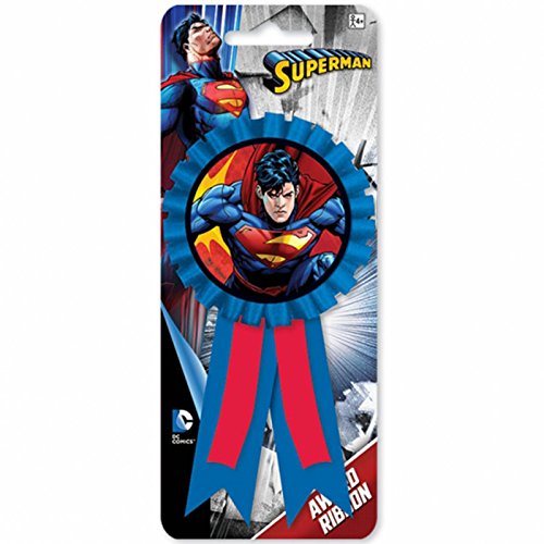 Fête d'enfants réussie grâce au badge ruban prix Superman et livre