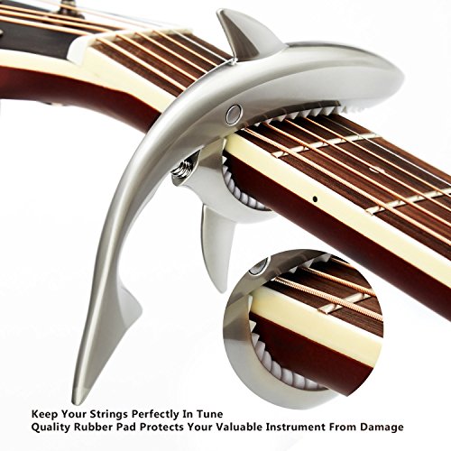 Imelod Capodastre de guitare en alliage de zinc Capodastre Shark pour guitare acoustique et électrique avec une bonne… - Les Beatles, Paul McCartney, John Lennon, RIngo Starr, George Harrison Imelod Capodastre de guitare en alliage de zinc Capodastre Shark pour guitare acoustique et électrique avec une bonne… – Image 3