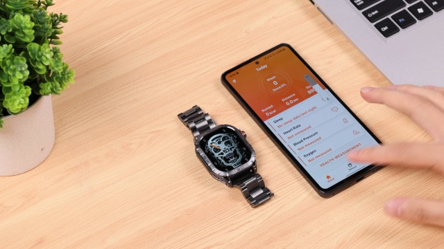 Smartwatch Uomo Militare 1.96 Pollici Con Chiamate Bluetooth | Impermeabile 5ATM, Batteria 400mAh, Monitoraggio Salute, 100+ Sport, Per Android E IOS