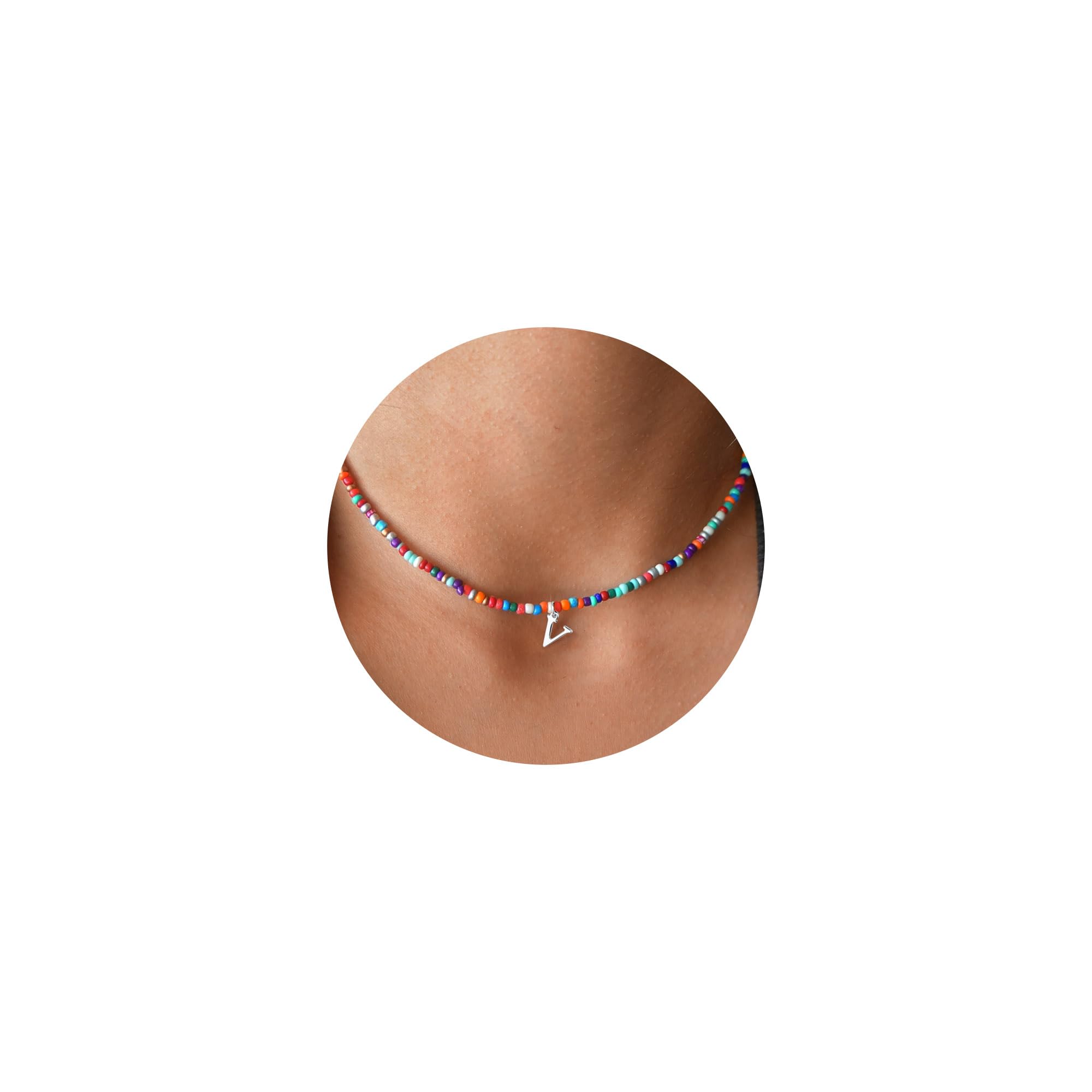 TINGN Bunte Perlenkette für Frauen Mädchen - Handgefertigt Boho Perlen Buchstaben Kette Personalisierte Geschenk für Geburtstag, Geschenke für Frauen Muttertag, Teenager Mädchen Geschenke Schmuck