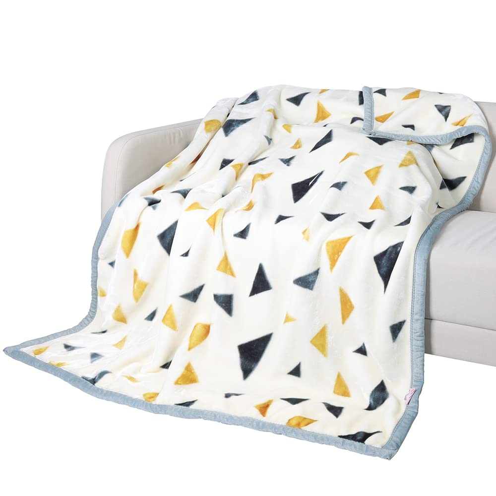 Queenshin Cozy Plush Simple Big Triangle Print Flannel Fleece Blanket