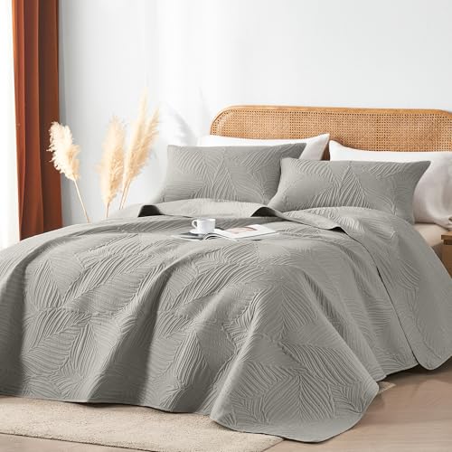 Colcha ligera con patrón en relieve gris para cama queen y matrimonio 3