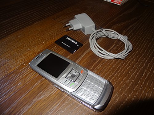 Contenuto della confezione: cellulare, batteria, caricabatterie, auricolari, manuale (nota: prodotto originale tedesco senza marchio operatore e con istruzioni in lingua tedesca)