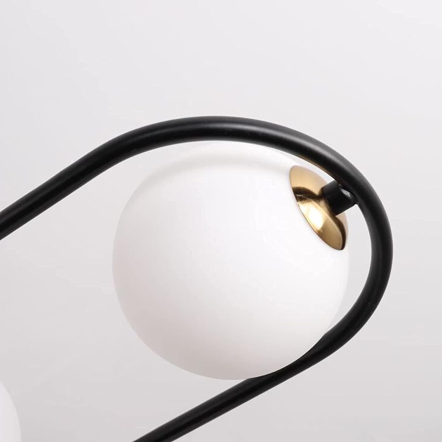 Nowoczesna lampa LED, elegancka klasyczna lampa sufitowa z 8 lampami z białymi kryształami w kształcie litery V, 80 x 65 cm