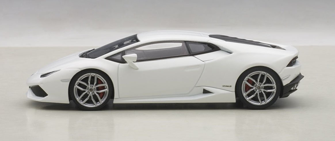 AUTOart - 未使用 AUTOart 1/18 ランボルギーニ ウラカン LP610-4 Amazon | AUTOart 1/18 ランボルギーニ ウラカン LP610-4