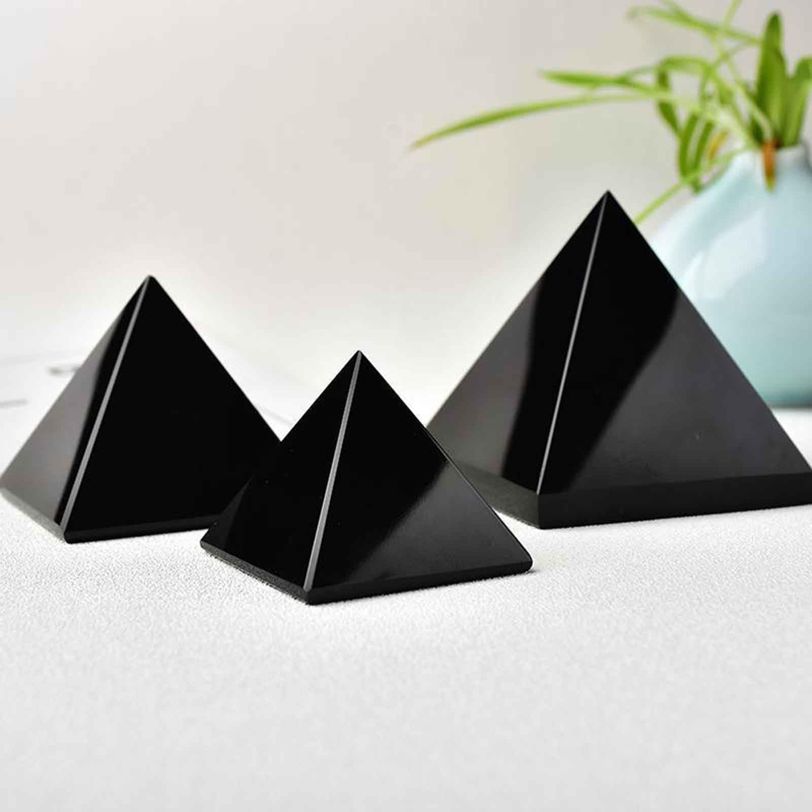 Piramide di Cristallo ossidiano Nero Naturale Pietra di Cristallo di guarigione del Chakra piramidale Naturale per Chakra Reiki Home Decor,3.15in(8cm)