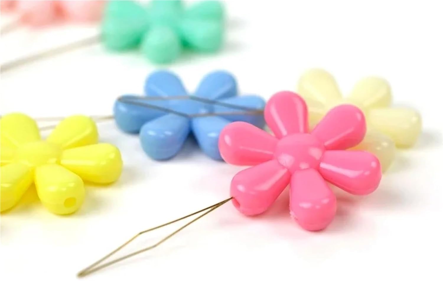 Needle Threaders 50Pc Elderly Easy Sewing Needle Device Flower Shape Threader Leather Craft Tools Sewing Needlework Sewing Accessories(White)