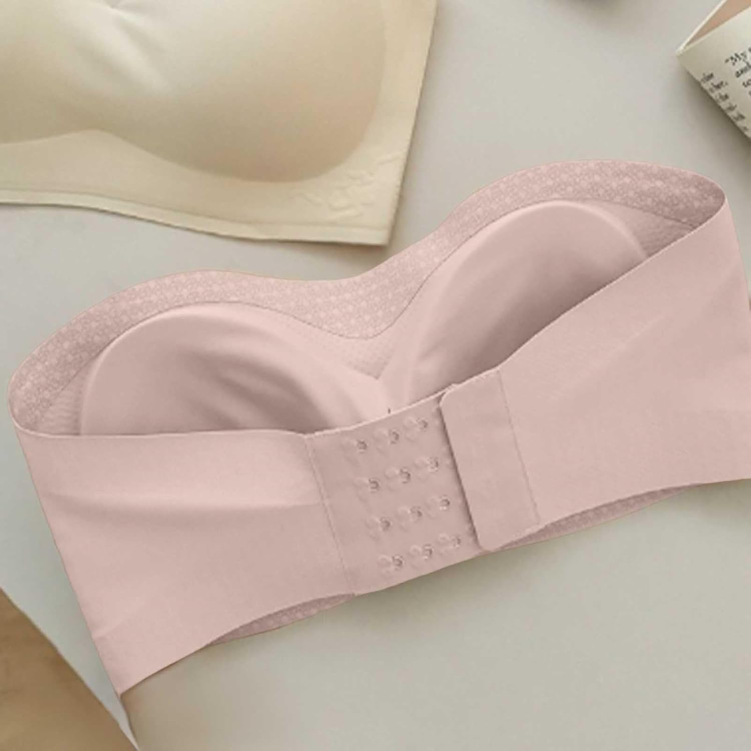Strapless Bandeau Bras for Women Seamless Wireless Tube Top Non-Padded Anti Sagging Comfortable Soft Bralette
