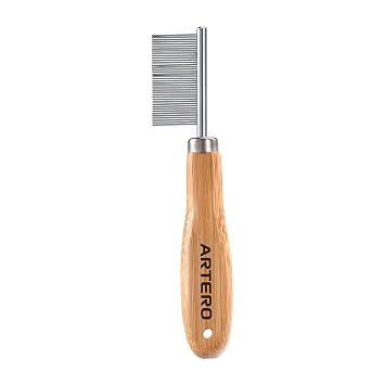 Artero Buddy Mini Tear Comb. Ideal for removing dirt and debris from accumulated in the tear area in dogs and cats Nature Collection