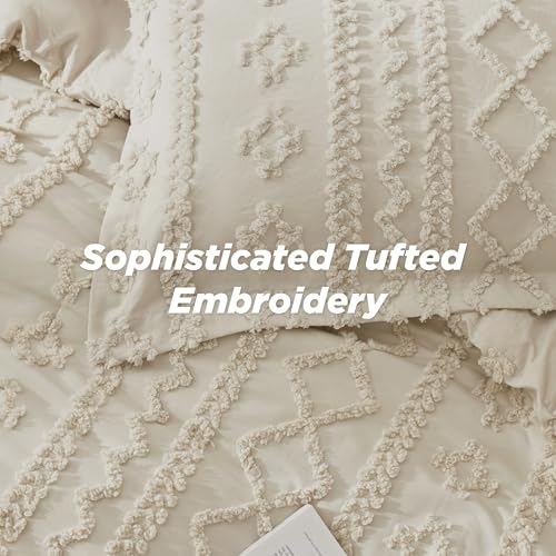 Bedsure Tufted Boho Comforter Set California King Size - Beige Boho Bed Set, GentleSoft™ 3 Pieces Farmhouse Shabby Chic Embroidery Bedding, Gifts for Woman, Soft Jacquard Comforter for All Seasons