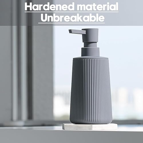 Miniatura 5 de Dispensador de jabón pequeño para baño y cocina, dispensador de jabón de manos de plástico moderno estilo granja a rayas con bomba gris mate