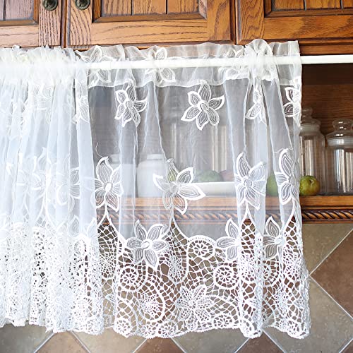 Cortinas de café del cordón blanco para dar intimidad a ventanas de cocina