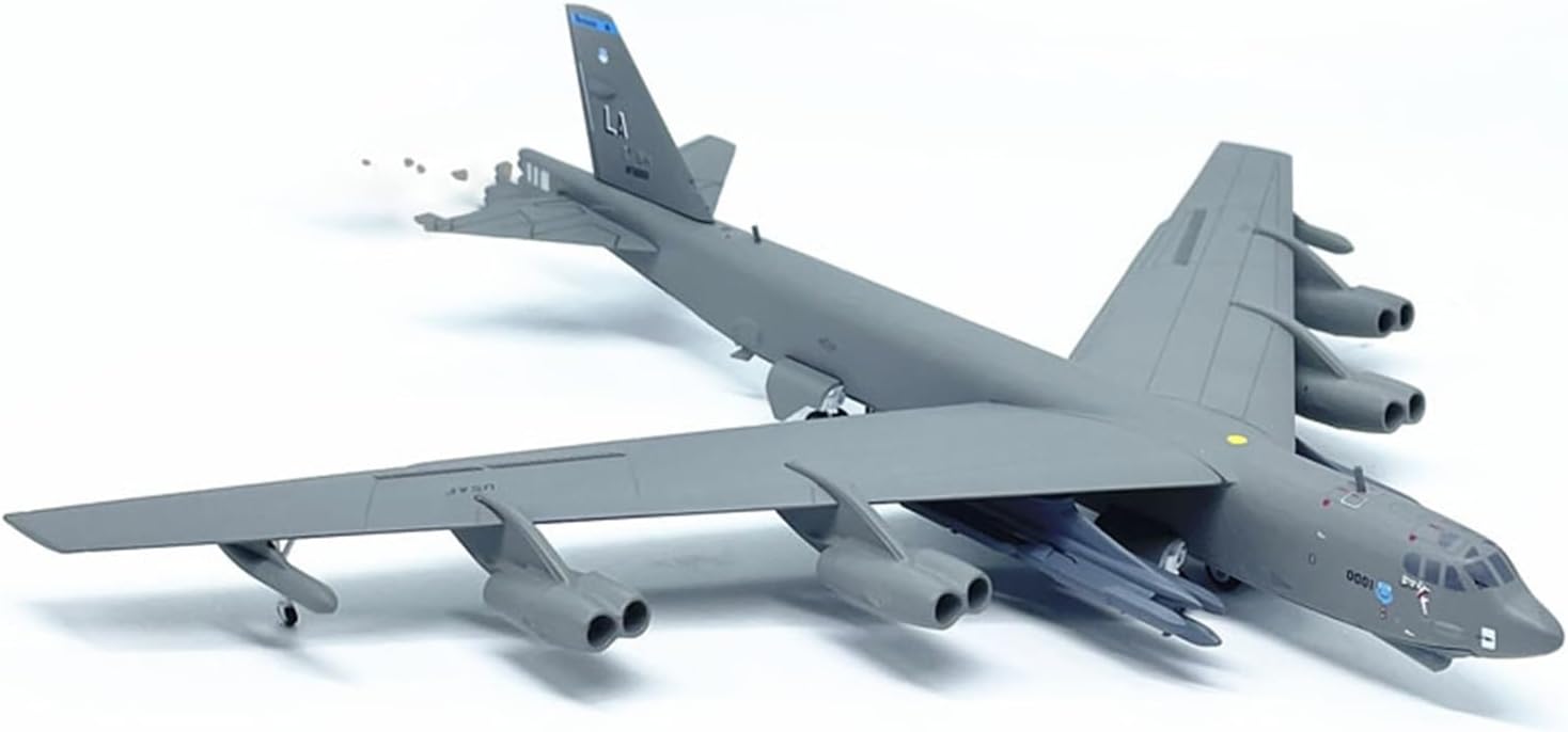 Die-cast 1 200 Scale for American B-52H Bomber B52 Aircraft Model Alloy Simulation Finished Product Ornaments Toys Crafts Hobby Playgame Kit