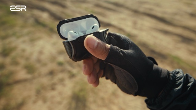 Amazon | ESR AirPods Pro3 ケース（2025）MagSafe充電 USB-Cケーブル
