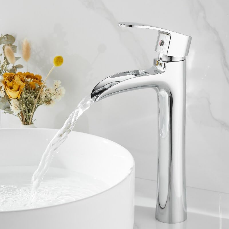 Robinet de lavabo de salle de bain en chrome avec mitigeur cascade