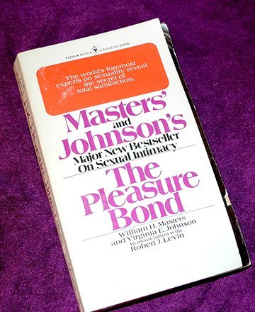 The Pleasure Bond by William H. Masters (1980-0... B01K3NNZBE Book Cover