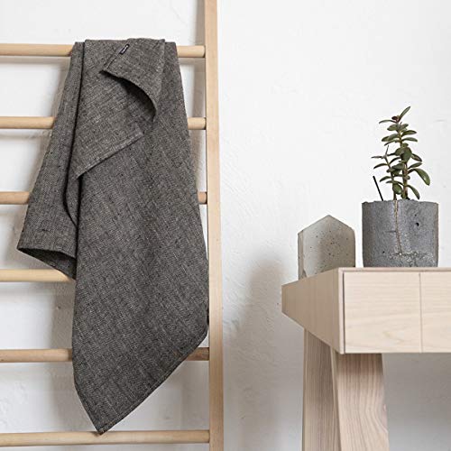 LinenMe Huckaback Linen Bath Towel Chevron in Black, 26 x 51