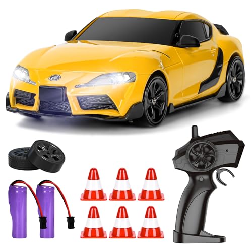 ✨【Miglior Regalo】 Questa auto giocattolo può essere utilizzata come regalo di compleanno, regalo per bambini o regalo di Natale. Che tu sia un adulto o un bambino di età superiore ai 6 anni, un appassionato di mini rc car o un principiante inesperto, puoi facilmente padroneggiare le abilità di guida attraverso un semplice funzionamento. I 6 blocchi stradali inclusi aggiungono nuovo divertimento al gioco della derapata. Provate il brivido delle corse ad alta velocità con la vostra i vostri amici!