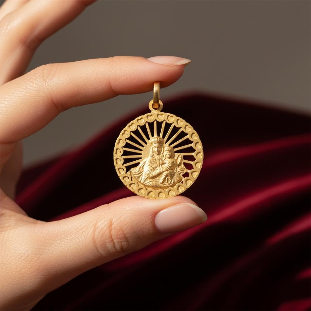 Medalla de la Virgen del Carmen de Plata chapada en Oro 20mm diámetro