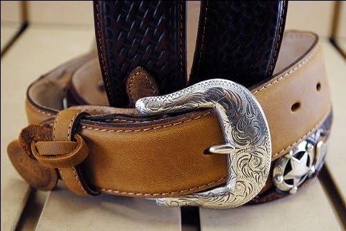 Justin Men's Odessa Star Leather Belt Tan 32 - Image 4