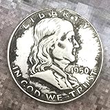 Il apparaît également à l'envers sur la boucle gauche du ruban. La monnaie du dollar d'argent a été suspendue après 1904, lorsque la demande était faible et l'approvisionnement en bullion est épuisé. Selon les dispositions de la loi Pittman de 1918, 270,232,722 dollars d'argent ont été fondus, et plus tard, en 1921, la pièce de monnaie d'argent a été reconstituée.