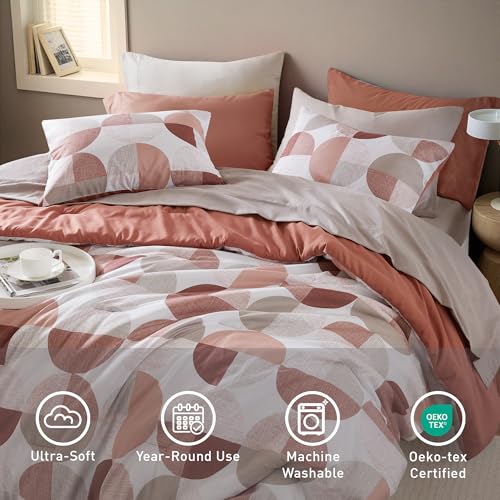 Regency Heights Stylish Three-Tone Printed King Size Comforter Set, Bed in a Bag 9-piece Bedding Set, Ultra-Soft Microfiber Comforter and Sheets Set, Warm and Cozy for All Seasons, Terracotta Blush by Regency Heights - Used condition - Image 6