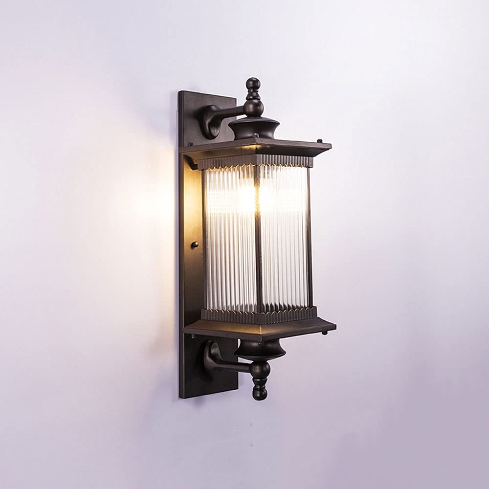 Luminaire extérieur étanche pour sécuriser une entrée sombre avec style