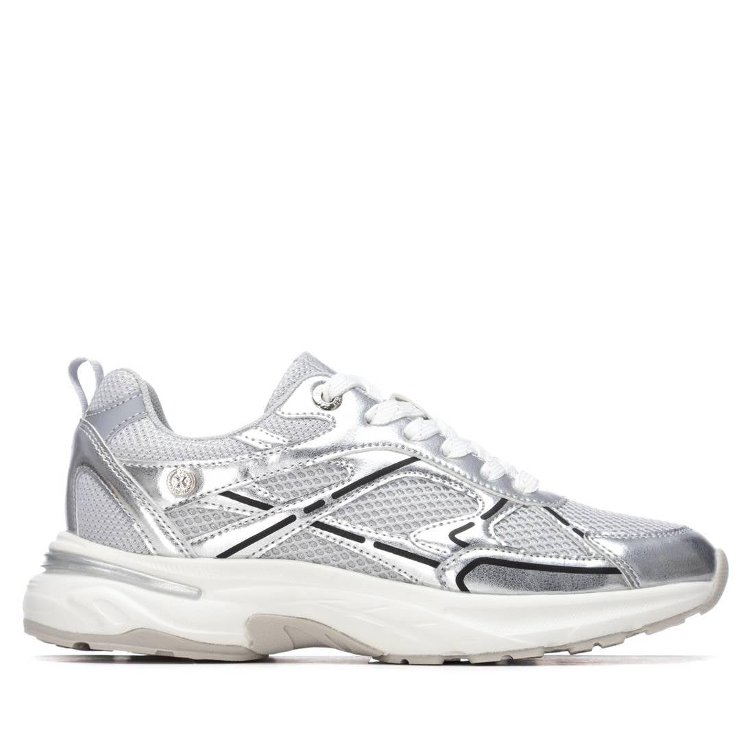 XTI - Sneakers Kobiety - Wygodne i wszechstronne obuwie – moda casualowa