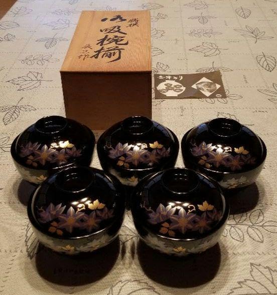 会津塗り　御椀揃　御殿吸椀　辰三作　黒　鉄仙花　10客 Amazon.co.jp: 会津塗り 御椀揃 御殿吸椀 辰三作 黒 鉄仙花 10客