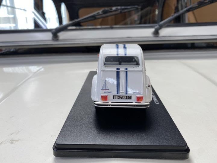 1/24 シトロエン 2CV フランス 3 1983 (ホワイト) Amazon.co.jp: 124 シトロエン 2cv France3 : Toys & Games