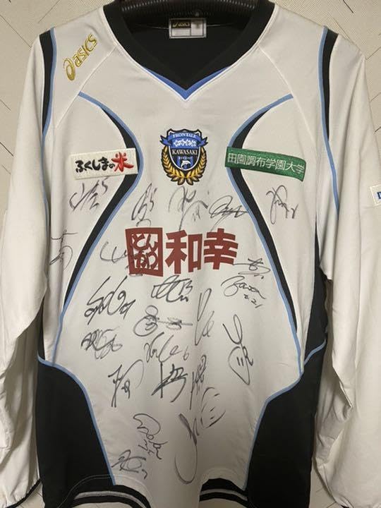川崎フロンターレ直筆サイン入りロンT