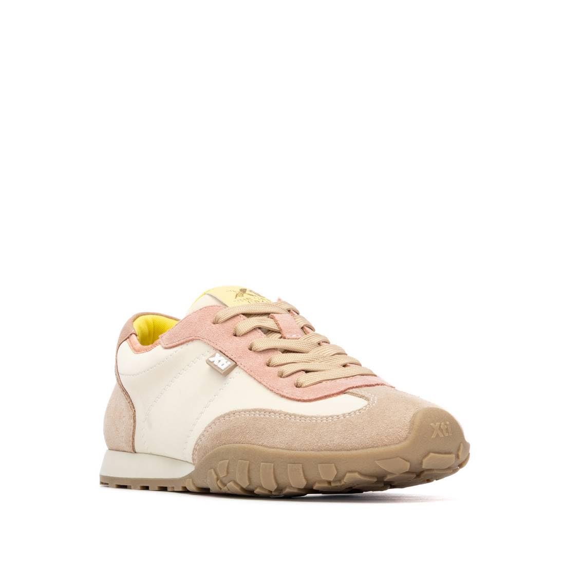 XTI - Sneakers Kobiety - Wygodne i wszechstronne obuwie – moda casualowa