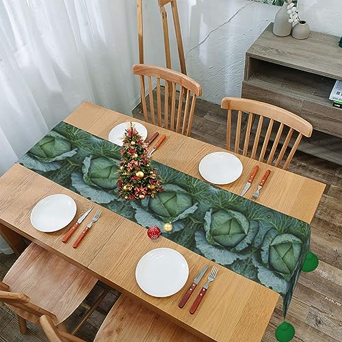 Chemin de table décoratif rustique pour sublimer vos repas de Noël