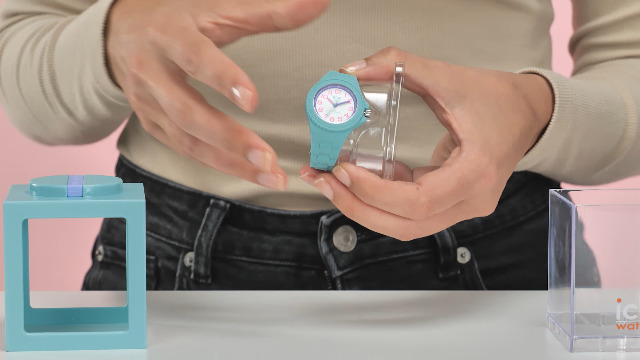 Ice-Watch - ICE Glam White - Women's Wristwatch With Silicon Strap - 000917 (Medium - View #8