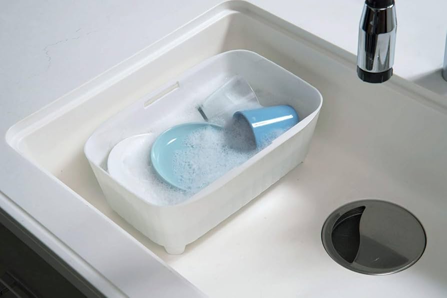 とんぼ様 Amazon.co.jp: トンボ 洗い桶 縦横 排水 ノズル付 日本製 幅37