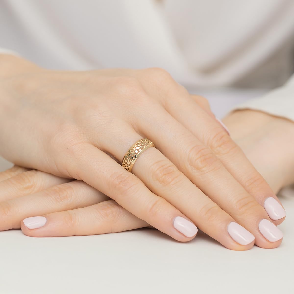 MARKO Goldring Damen 585 Echtgold 14K breiter Ring mit Blütenmuster