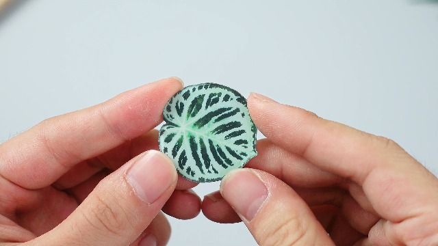 Imanes decorativos hoja Sabary pack 30 unidades miniatura 7