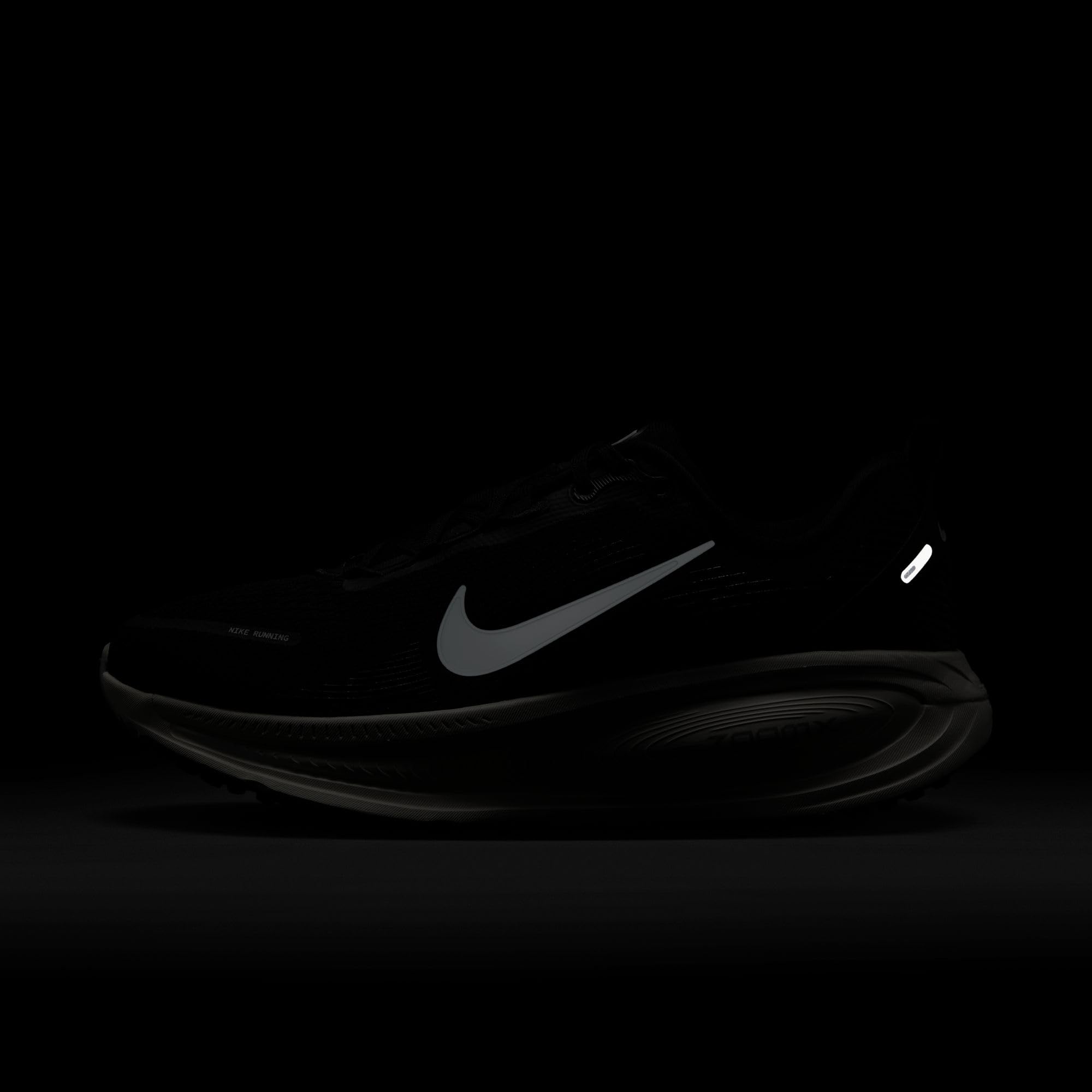 NIKE Kobiety Vomero 18Buty do biegania drogowego