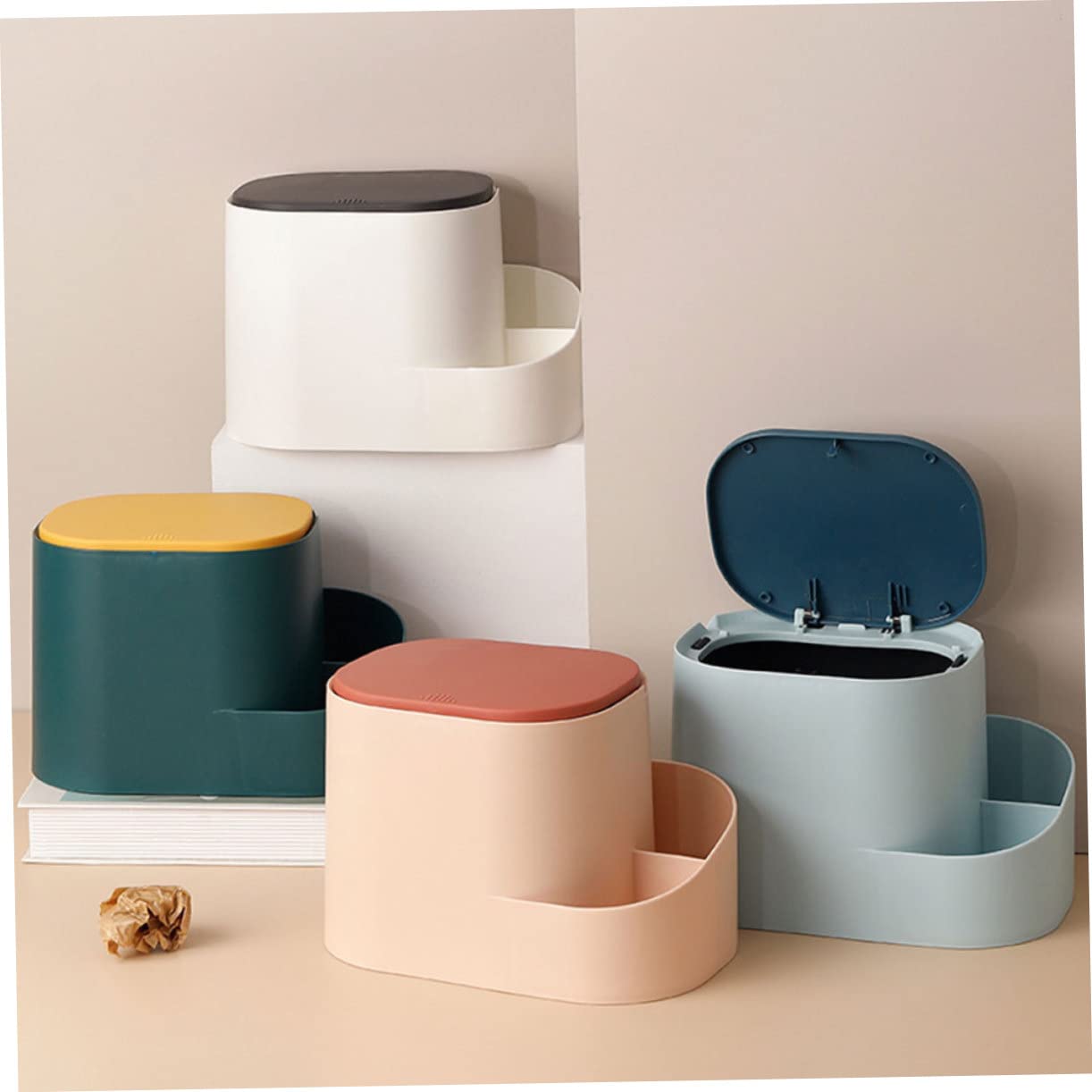 KOMBIUDA 1pc Desktop Trash Can Lid Cute Waste Bin for Office and Home for Spaces Compact Design for Tidy Desktop Organization