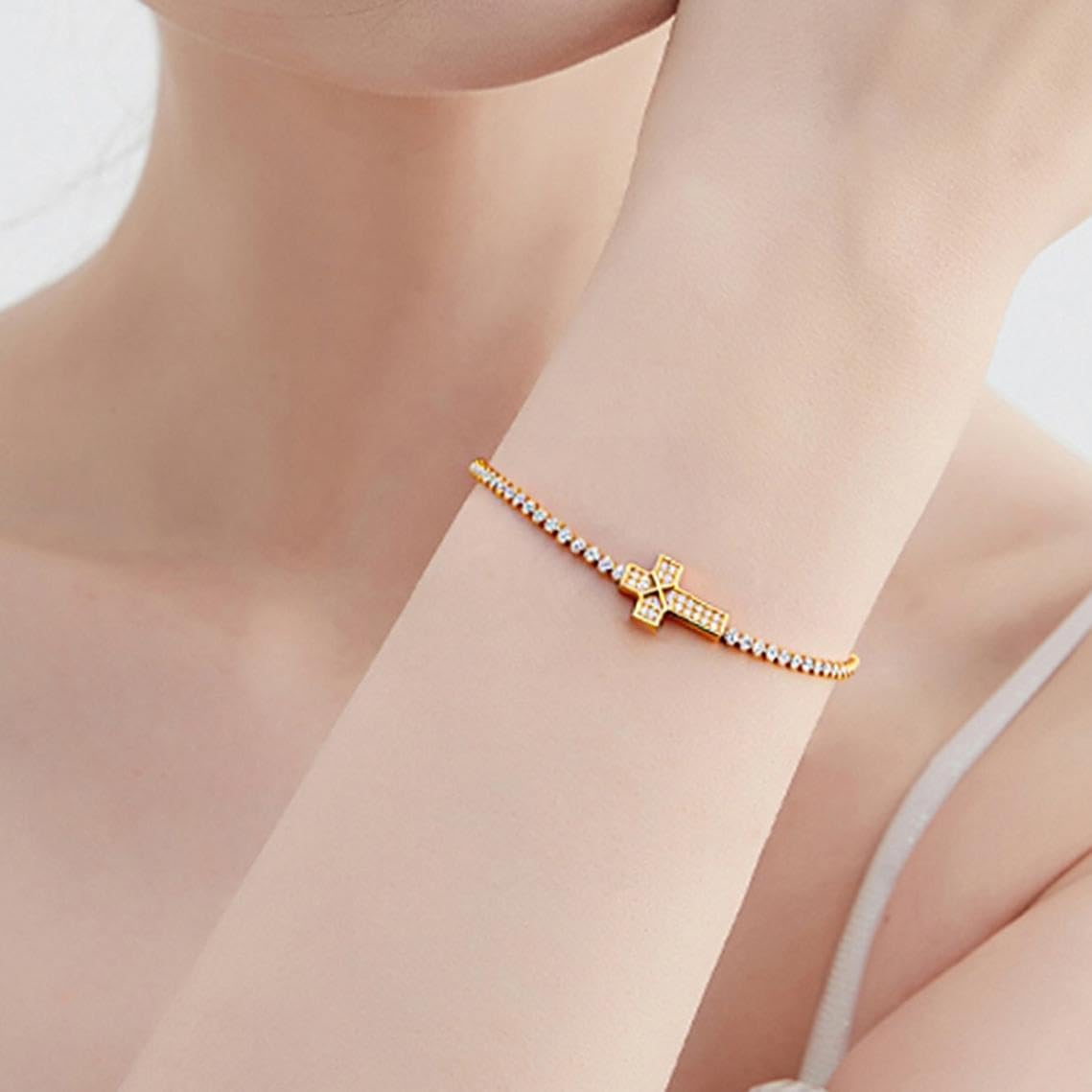 Bracelets for Women, Adjustable Stainless Steel Minimalist Chain Design Layering Fashion Bracelets for Daily Wear and Gift