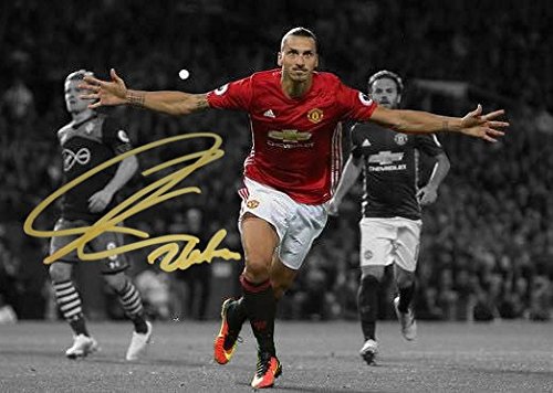 Signed Black Soccer ZLATAN IBRAHIMOVIC Manchester United Autographed Photo Photograph Picture Frame Gift SM