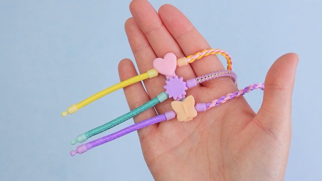 Amazon.com: Make It Real: Linked Looks - 48pc DIY Bracelet Kit