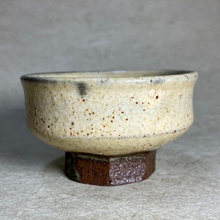 244 黄唐津ぐい呑 唐津焼 ぐい呑 陶器 酒器 古唐津ぐい呑み | TSUNAGU