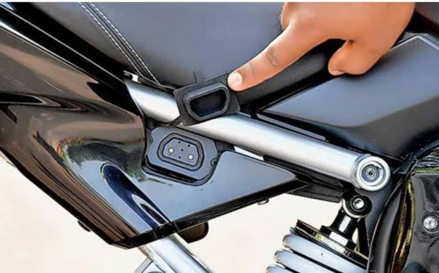 Generic EV PRUMAX Revolt RV1+ Bike Charging Socket Compatible with - Image 5