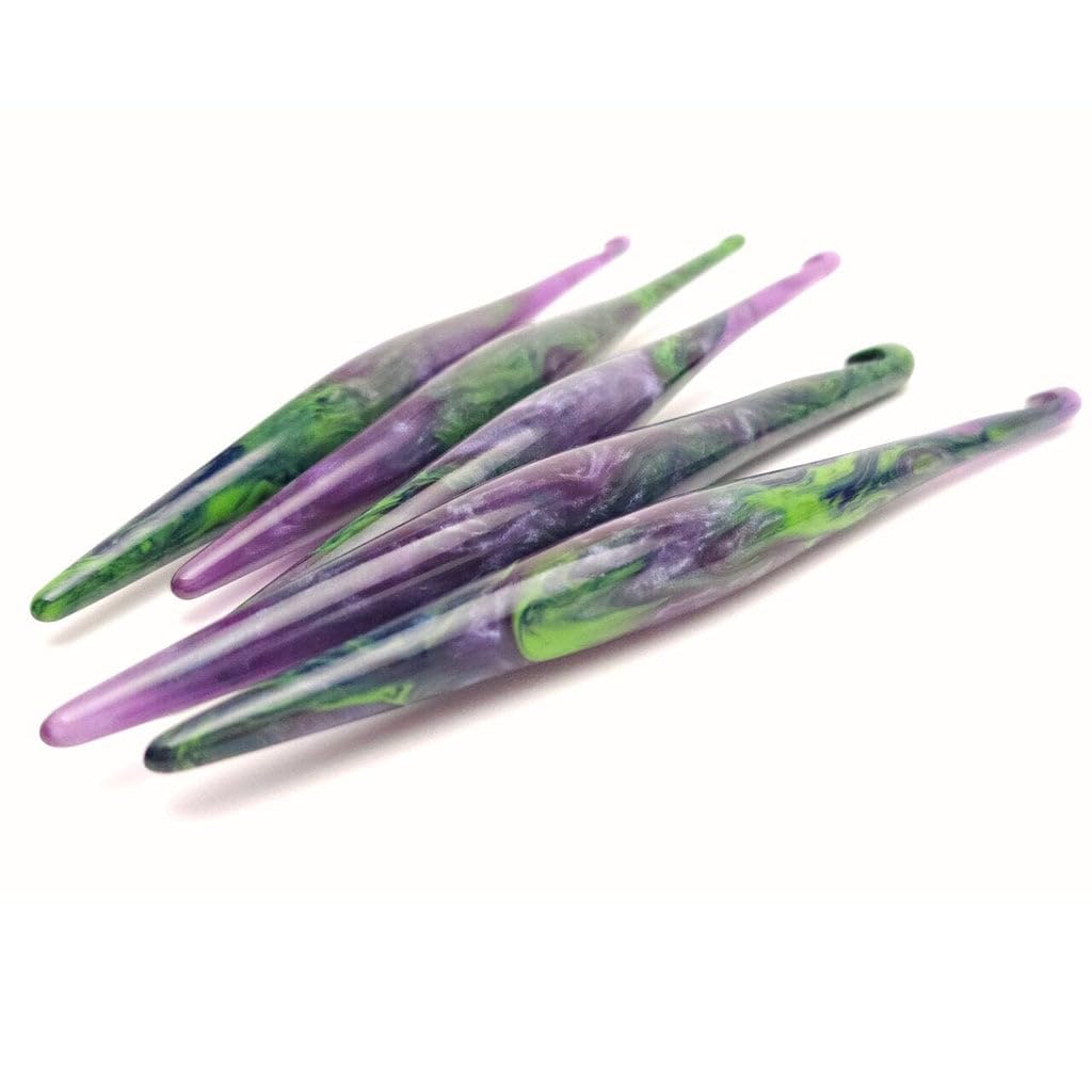 Amazon.com: Furls Crochet Hook, Borealis Streamline Galaxy