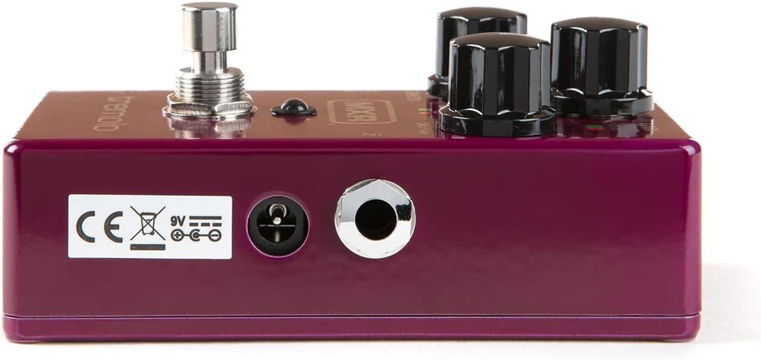 Briskdrop MXR M305 Tremolo Pedal Bundle with 2 MXR Patch Cables (M305bundle)