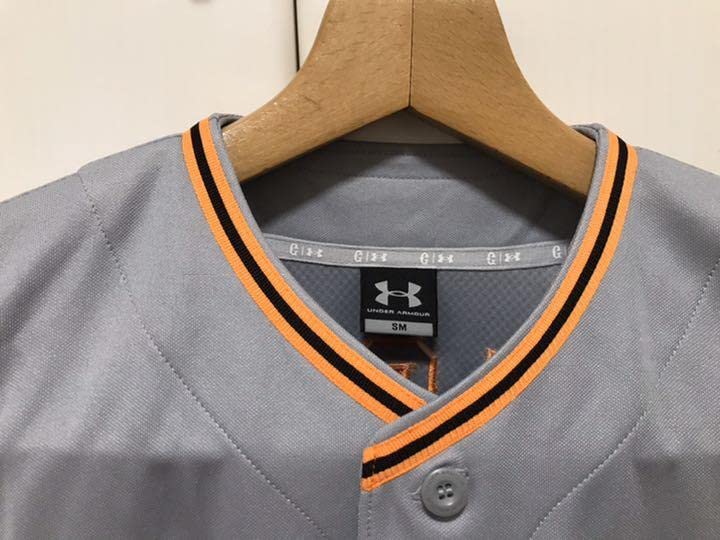 Amazon.co.jp: アンダーアーマー 読売ジャイアンツ 巨人 ユニフォーム