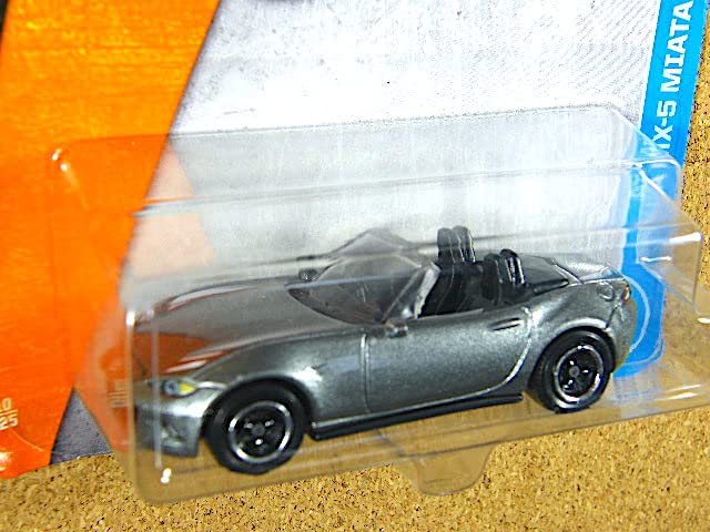 美品 Mazda MX-5 Miata 1/18 ミニカー シルバー Amazon.co.jp: 2017 MB マツダ MX-5 ミヤタ 銀 MAZDA MX-5 MIYATA