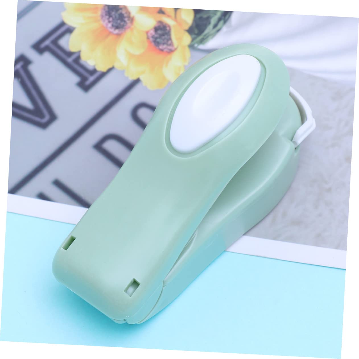 Garneck Portable Mini Hand Held Heat Sealer for Bags Battery Operated Bag Sealer Green for Snacks Food Preservation and Home Use Compact Design
